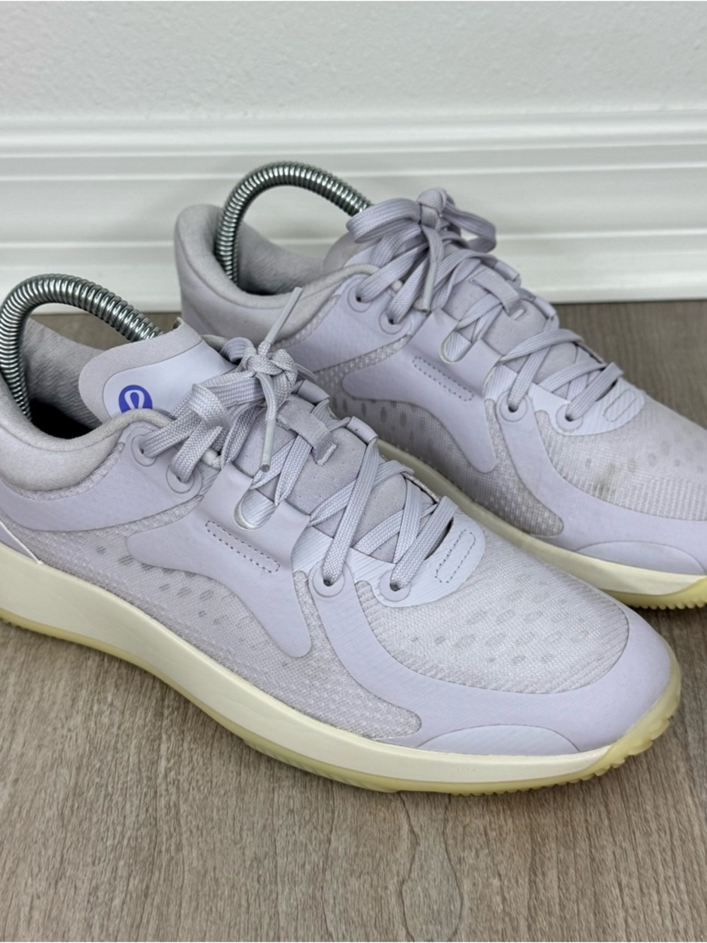 Lululemon strongfeel Women's shoes 6.5 Lavender Athletic Sneakers